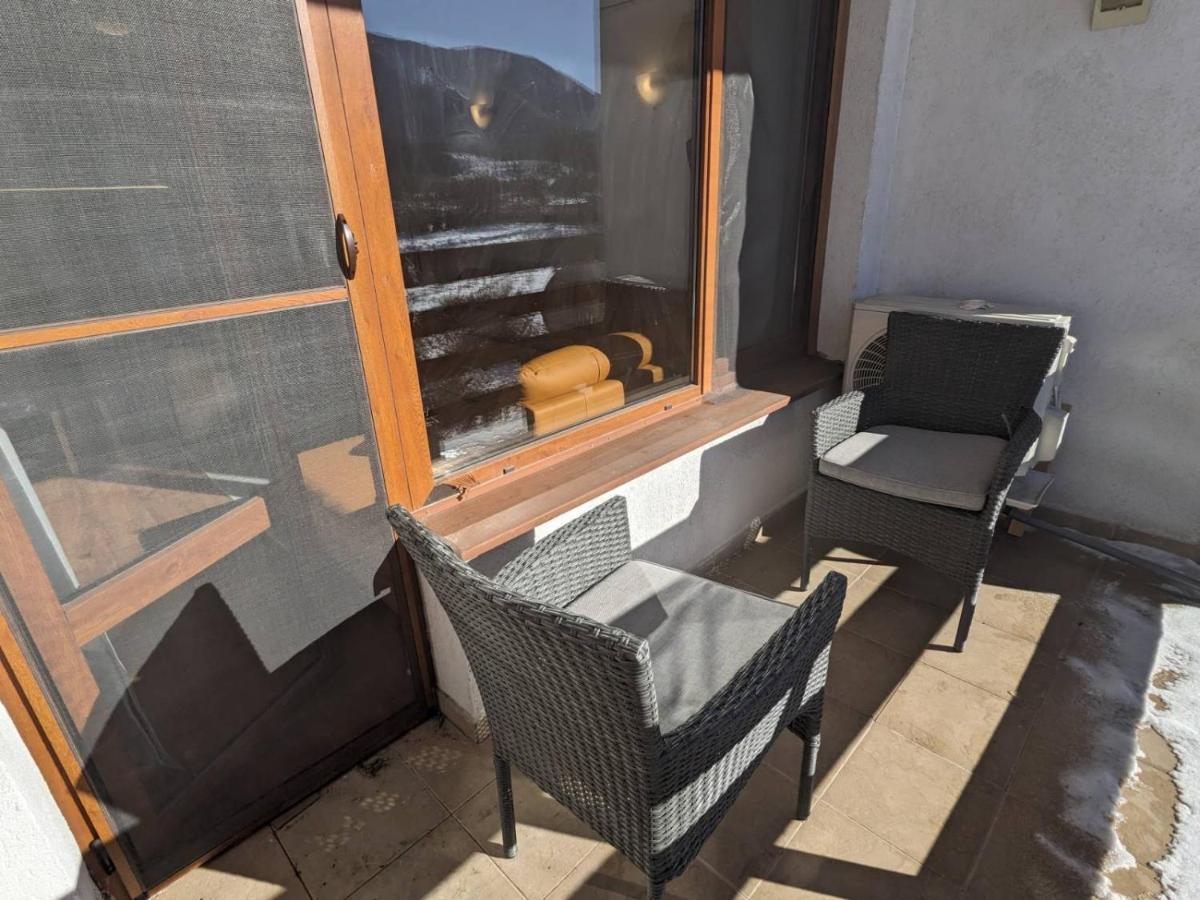 Sapphire Mountain 1 Daire Bansko